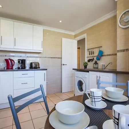 Mare Nostrum 8-5º-e Апартаменти *